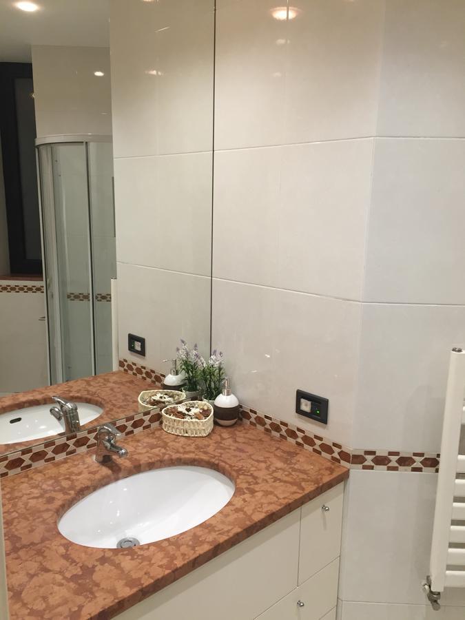 Apartment De Rossi Бари Екстериор снимка