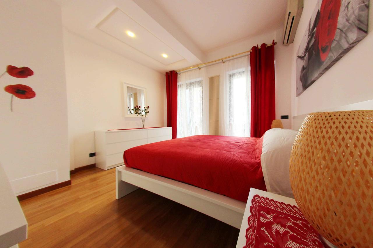 Apartment De Rossi Бари Екстериор снимка