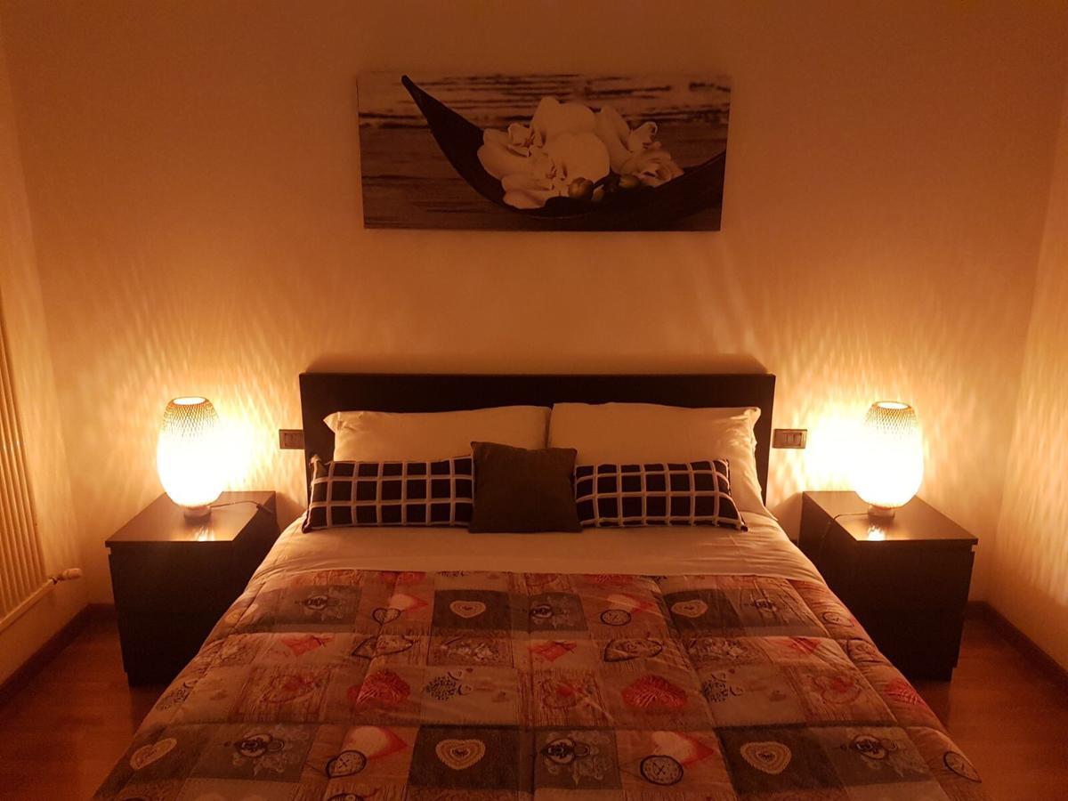 Apartment De Rossi Бари Екстериор снимка
