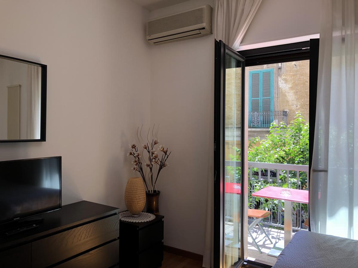 Apartment De Rossi Бари Екстериор снимка